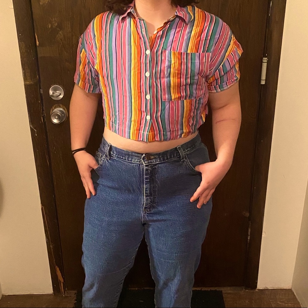 80’s Vibes Cropped Pocket Tee